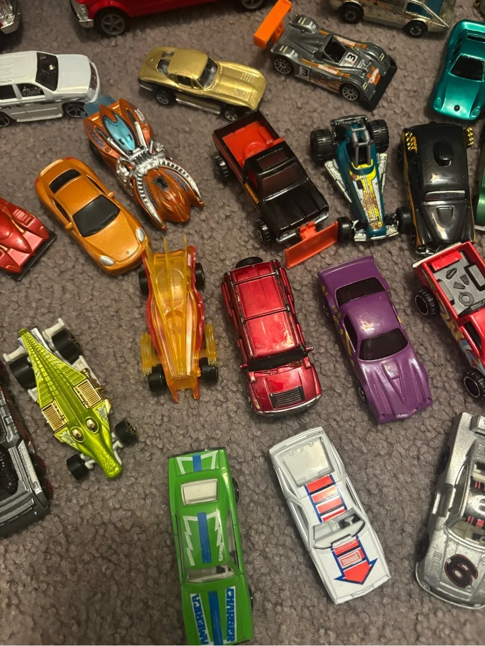 Hot Wheels,MatchBox&Mixed BrandsLot Of 58 cars trucks ect.